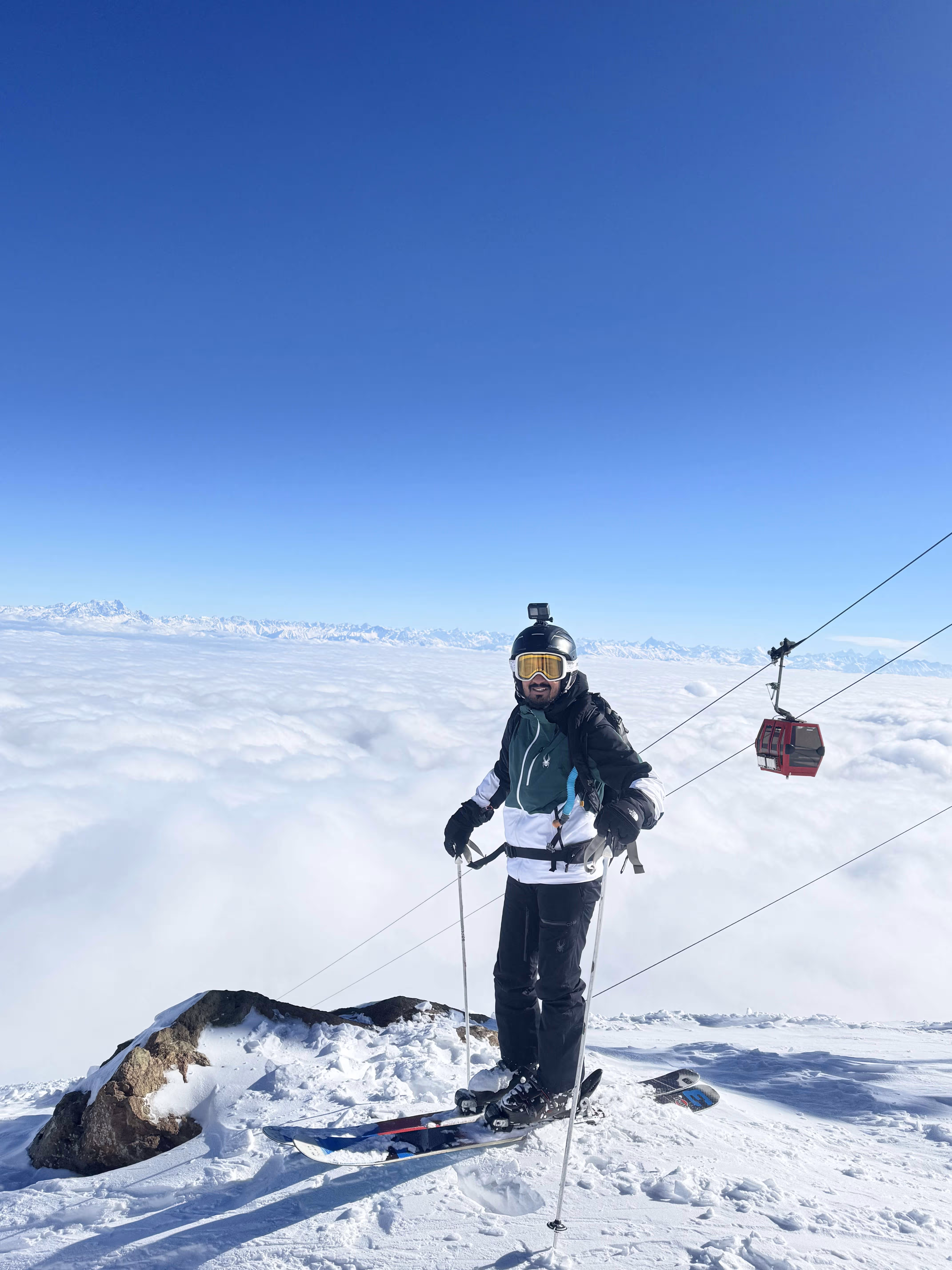 10 Days 9 Nights Powder Ski Package Image 2
